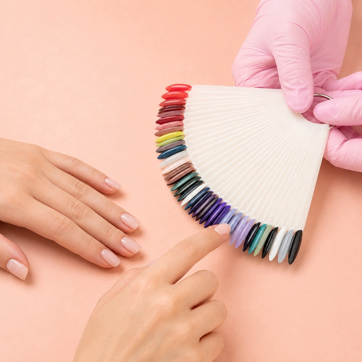 MLECZNY WZORNIK WACHLARZ DO MANICURE HYBRYD PRÓBNIK NA KÓŁKU 50 SZT MIGDAŁ